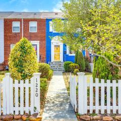 Book Now!- Fenced Yard - BBQ Grill & 4 Tvs -Luxury Getaway -Floyd's Freedom-