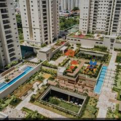 High standard APT next to Gru MAIA for 5 people