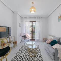 Balcón con encanto con parking by CABANA Rentals