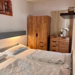 Schöne Ferienwohnung mit Schwimmbad, Sauna und Balkon