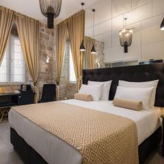 Luxury rooms GOLDEN PALACE CityCentre right next to Diocletian's Palace