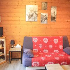 Apartment in Vonnes with Stunning Mountain Views