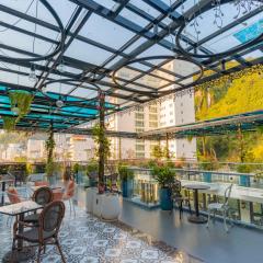 Roza Luxury Cat Ba - Cave hotel, Swimming Pool & Rooftop