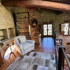 Spacious Villa with Private Pool & Garden near Chianti