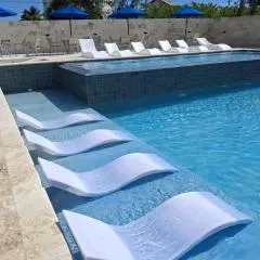 Playa Juan Dolio, RD-Acceso Privado A La Playa Justo Al Frente En 1ra Línea, Áreas Sociales, BBQ, Piscina, Gazebos-Parqueo-Wifi-Netflix-Al Lado De Minimarket, Restaurantes, Bares, Tiendas, Clubes de Playa, Campos De Golf, Bancos Comerciales y más