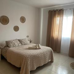 Habitaciones Casa Familiar La Zubia