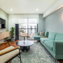 Premium 2BR Apartment Steps from Kennedy Park