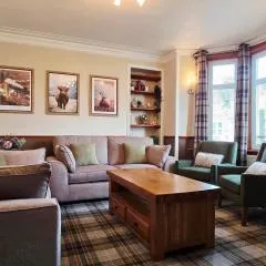 Inverness City 4 Bedroom house free parking