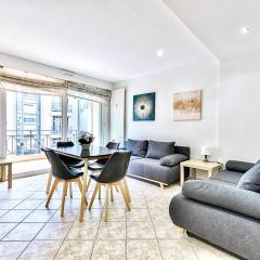 Le Maubourg - Cannes terrasse near Beaches