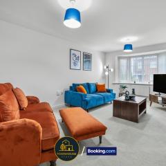 4-BR House By Townhouse Stays Short Lets & Serviced Accommodation in Birmingham with Free Parking, Garden & WiFi