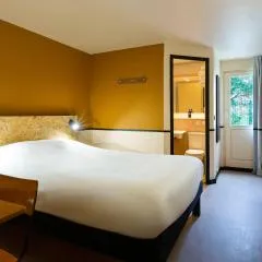 Greet Hôtel Villeneuve la Garenne - rénové