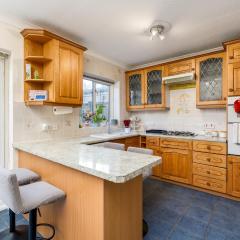 Charming Family-Friendly Home Pass the Keys