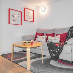 Modern, temporary, and practical apartment in Chamberí VAR120