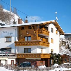 Apartment Garni Regina-2 by Interhome