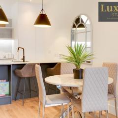 Stylish & Gorgeous 1BR Excellent Location Nr Cliffs Pavillion by Luxiety Stays Serviced Accommodation