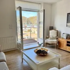 La Maison Rose at Lyvet Port is a beautiful Pet Friendly Riverside Gite close to Dinan Sleeps 6