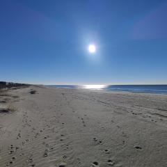 Family & Pet Friendly Beach Home Main Floor Only