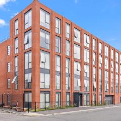 Stylish 2 Bedroom Apartment, free parking, L3 Area, Close to City Centre, Sleeps 4