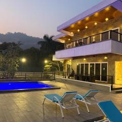 Casa King & Casa Queen Villas