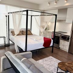 Sweetheart studio with city views