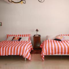 The Urbanists BKK Entire Floor 4-6 people 4Beds 4Baths near Medpark Hospital , Queen Sirikit Convention hall , Benjakitti Park