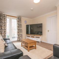 Newly refurbed 5 bed house with Free Parking n Dryer