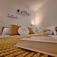 Elunà Assisi Home