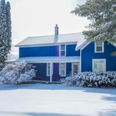 Steps to Dtwn! Suttons Bay Retreat Near Wine Trail