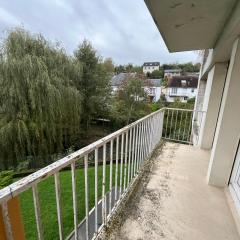 Loft calme sur la rivière avec parking