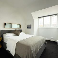 One-Bedroom flat in Cheam Village
