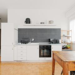 GuestHost - Milano Bright Apartment with parking