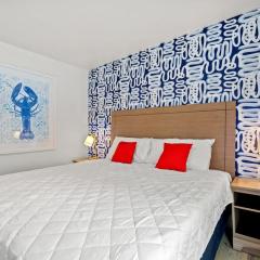 Cabana Beach #4 Condo Steps from the Beach