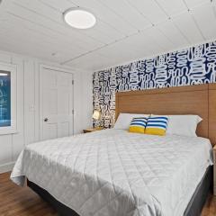 Cabana Beach #6 Condo Steps from the Beach