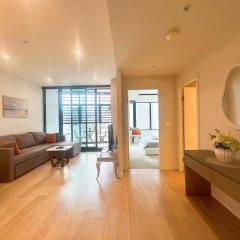 Cozy City-view home in the central CBD