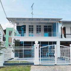 YK Homestay Deluxe