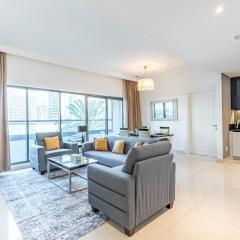 Spacious 1BR - Balcony & Pool View - Capital Bay