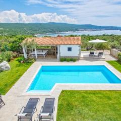 Villa Estate 2 by Villas Guide