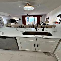 Vacation in Resort luxury - Updated 1BR King Bed Master Jacuzzi Suite - Wyndham Ocean Walk 2429
