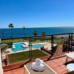 BEACHFRONT Penthouse Luxury