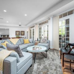 The Clubhouse Hideaway - The Greenview Den