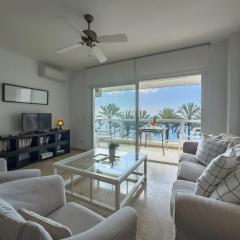 Palm Beach 2F A Stylish Seaside Apartment with parking