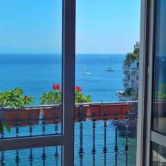 Casa Parthenope, a window on the sea