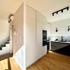 Casa Sarina Modern apartment with city and sea view up to 6 ppl garage included