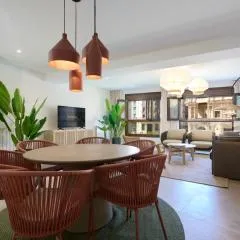 San Francisco Top-Luxury, by Homing U