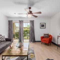 Camelback 319 - Fashion Square