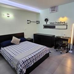 A12 SUITE BLACK para 1 a 2 personas, Especialistas en CORTAS, MEDIANAS Y LARGAS ESTANCIAS en IZCALLI TEPOTZOTLAN perfecto para Familias, Turistas, Contratistas, Estudiantes, Empresas A sólo 5 min Izcalli 5 min Esmeralda 20 min Satélite 25 min AIFA