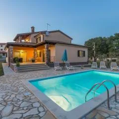 Villa Mit Pool, Großem Garten, Hunde Willkommen