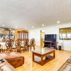 6 Mi to UNM Albuquerque Family Abode with Views!