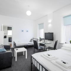 BARTON BEACHSIDE - Trio Studio Apartment, Double & Single - Central Beach & Promenade Location - Over 21's, Family Friendly Only, ID Required