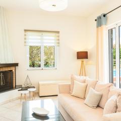 Villa in Prines with Private Pool